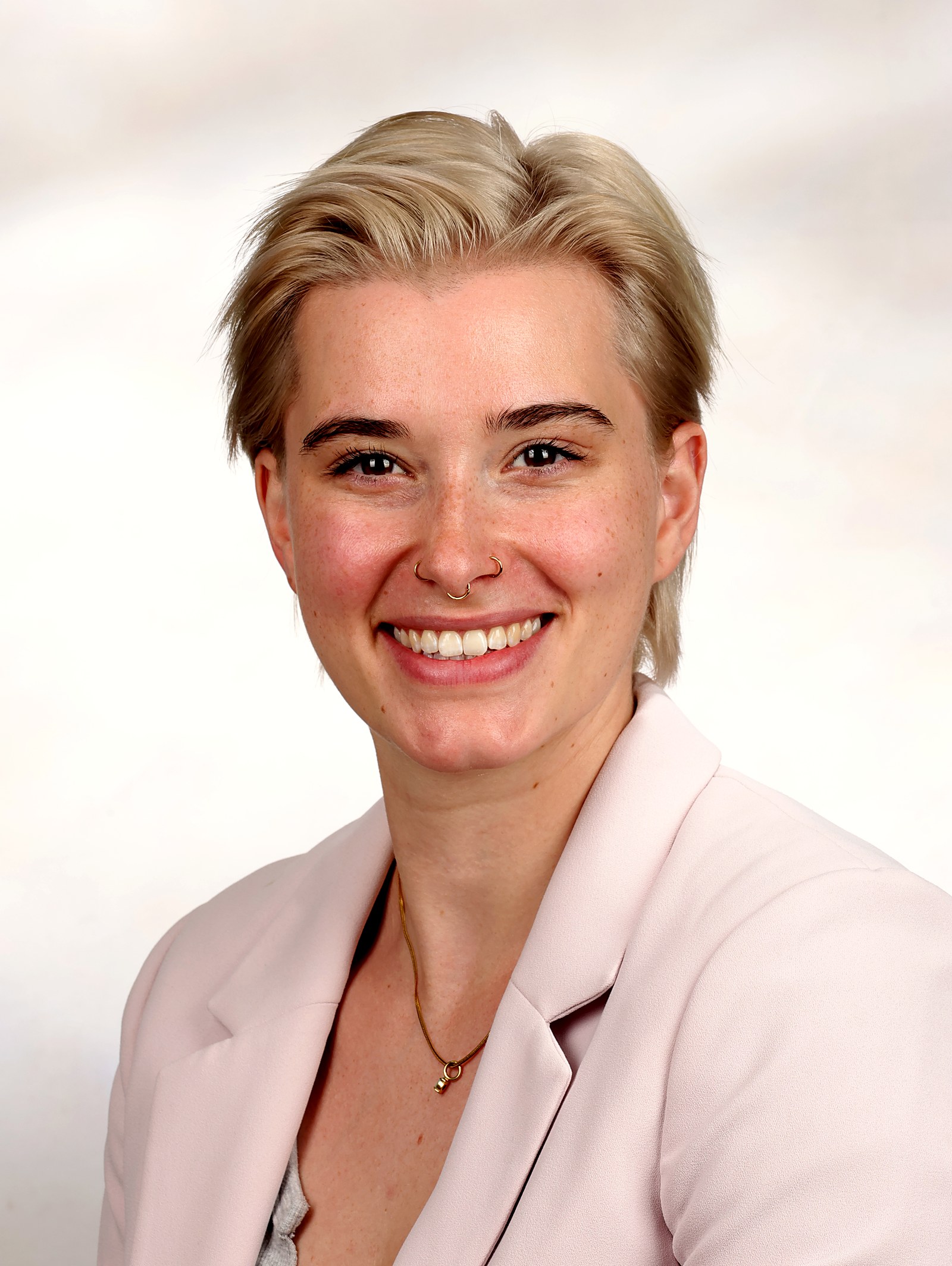 Nina Holzmann – Growth & Sales Partnerin